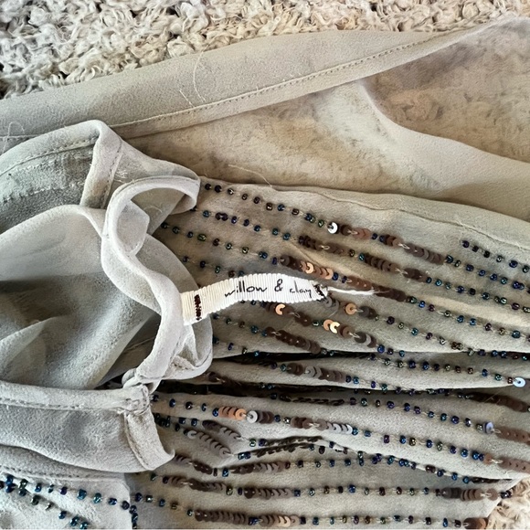 Sheer beaded tank top - Picture 3 of 4